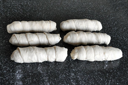 Sausage Rolls (Pigs in Blankets) photo instruction 5