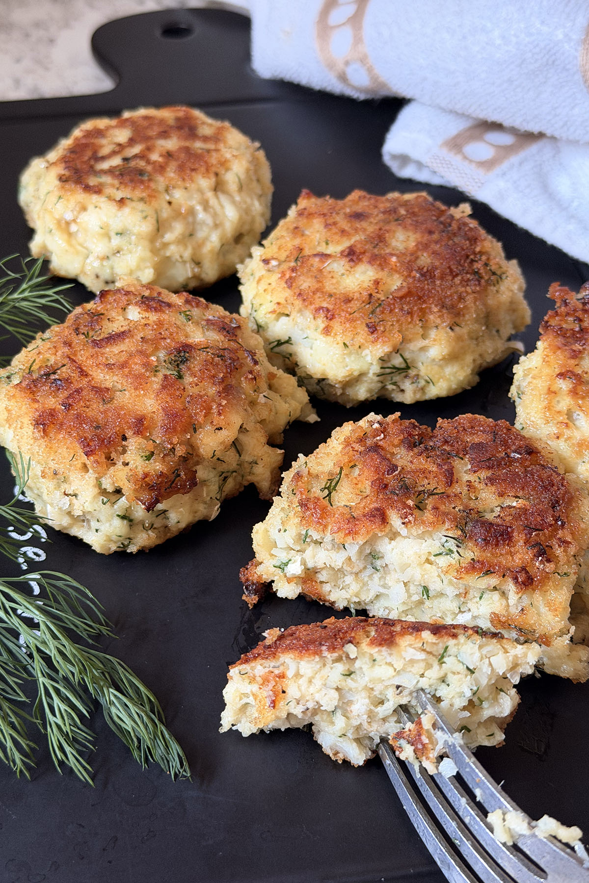 Crispy Cod Fish Cakes with Fresh Dill Crispy Cod Fish Cakes with Fresh Dill