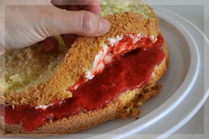 Cake with Strawberry Filling photo instruction 11