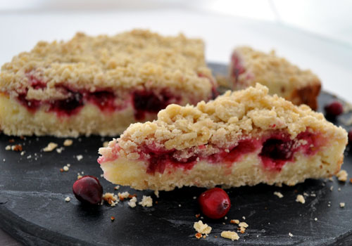 Cranberry and Cream Cheese Crumble Pie