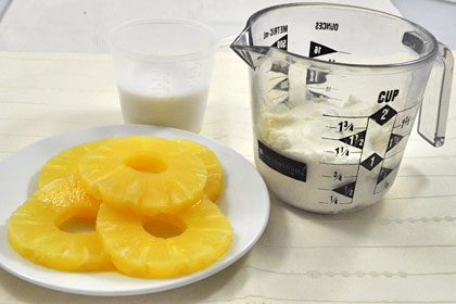 Easy Pineapple Milkshake photo instruction 1