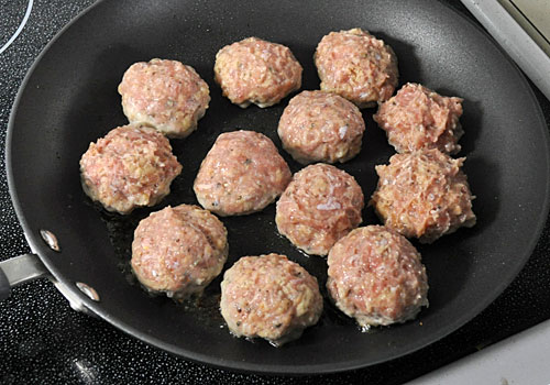 Easy Turkey Meatballs with Mozzarella photo instruction 5 Easy Turkey Meatballs with Mozzarella photo instruction 5