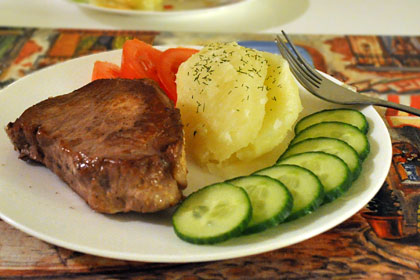 Pork Chops with Red Wine Sauce