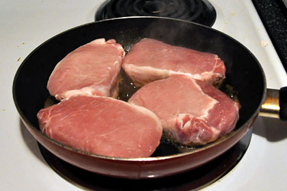 Свиные отбивные с соусом из красного вина фото инструкция 1